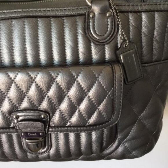 Coach Silver Platinum Quilted Leather Bag Tote Shoulder Bag w/Black Cherry Charm - Picture 5 of 11